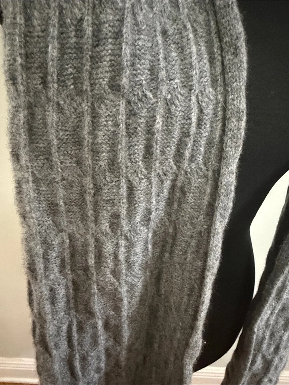 Cozy Merino Wool Gray Cable-Knit Open Scarf